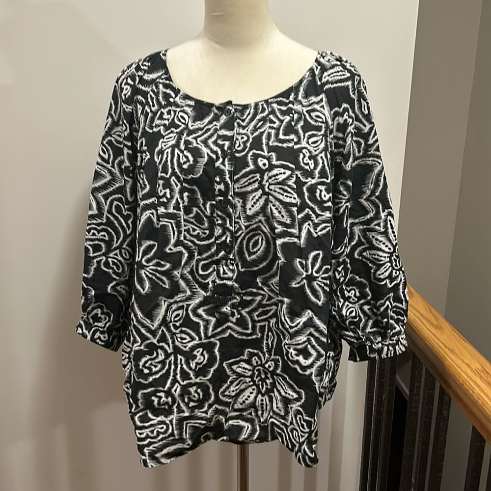 Black and White Linen Floral Print Blouse